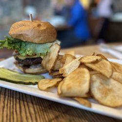 Red Mountain Grill - Pulled pork R burger with house made chips