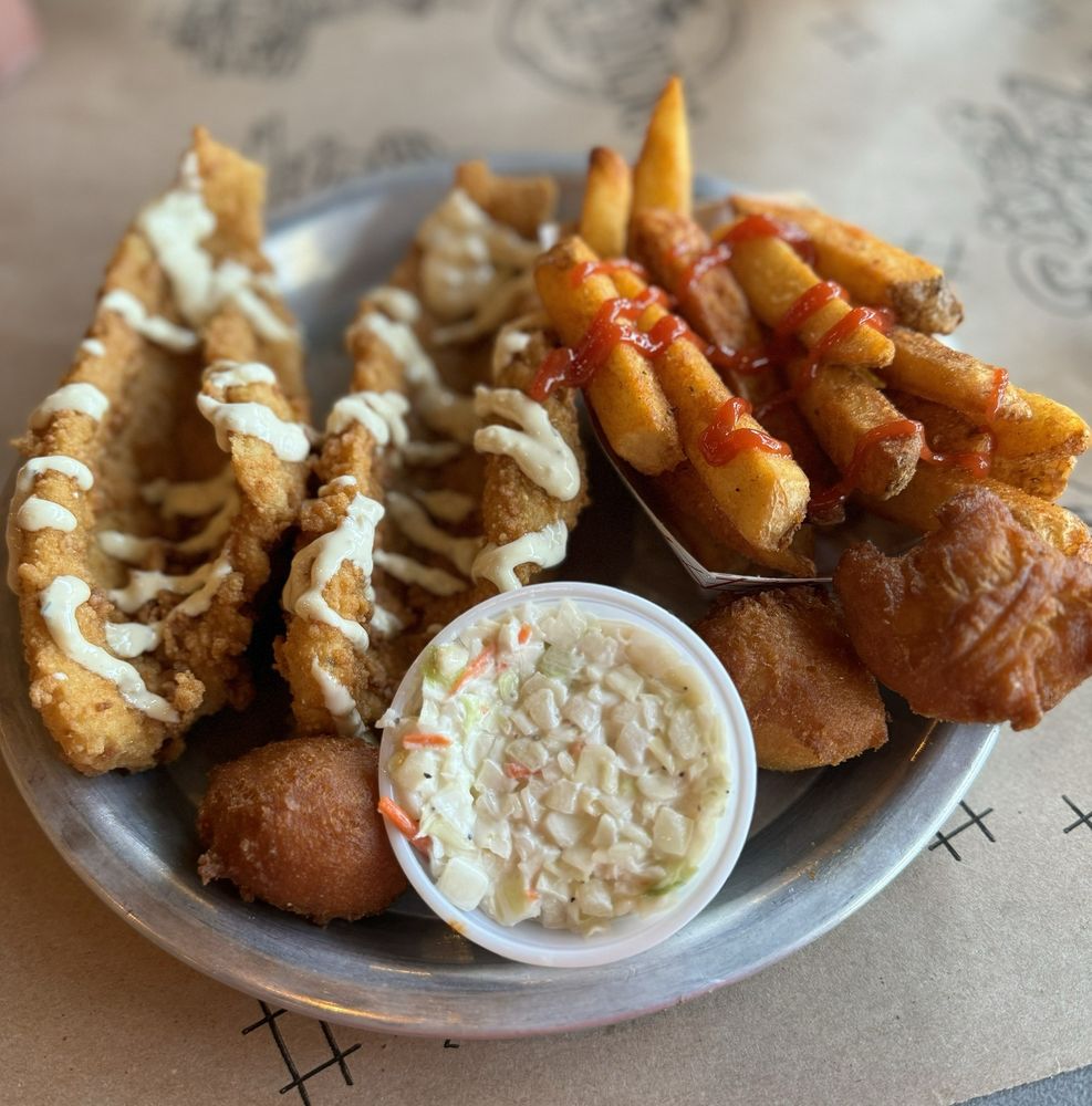 Bubba's Fish Camp & Smokehouse