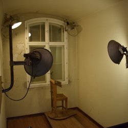 Stiftung Gedenkstätte Lindenstraße - Hier wurden die Gefangenen Fotographiert