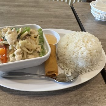 Riceberry Thai Kitchen - 9.99 lunch green curry - Thai Near Me - Upland, California Riceberry Thai Kitchen - 9.99 lunch green curry - Thai Near Me - Upland, California