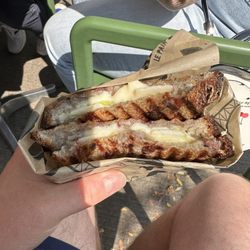 Arhoma - Grilled cheese