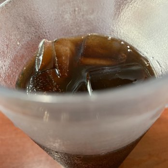 Eggs 'n Things - Waikiki Beach Eggspress - Iced Kona Blend Coffee - Breakfast & Brunch Near Me - Honolulu, Hawaii