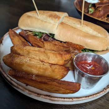 Bosscat Kitchen & Libations - Bars Near Me - Orange, California