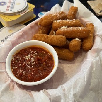 Dos Rios Tavern on the Green - So many mozzarella sticks! And gooooood too! - Sports Bars Near Me - Pico Rivera, California Dos Rios Tavern on the Green - So many mozzarella sticks! And gooooood too! - Sports Bars Near Me - Pico Rivera, California