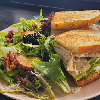 Pilot Light - Pesto chicken sandwich with a salad - Breakfast & Brunch Near Me - Half Moon Bay, California