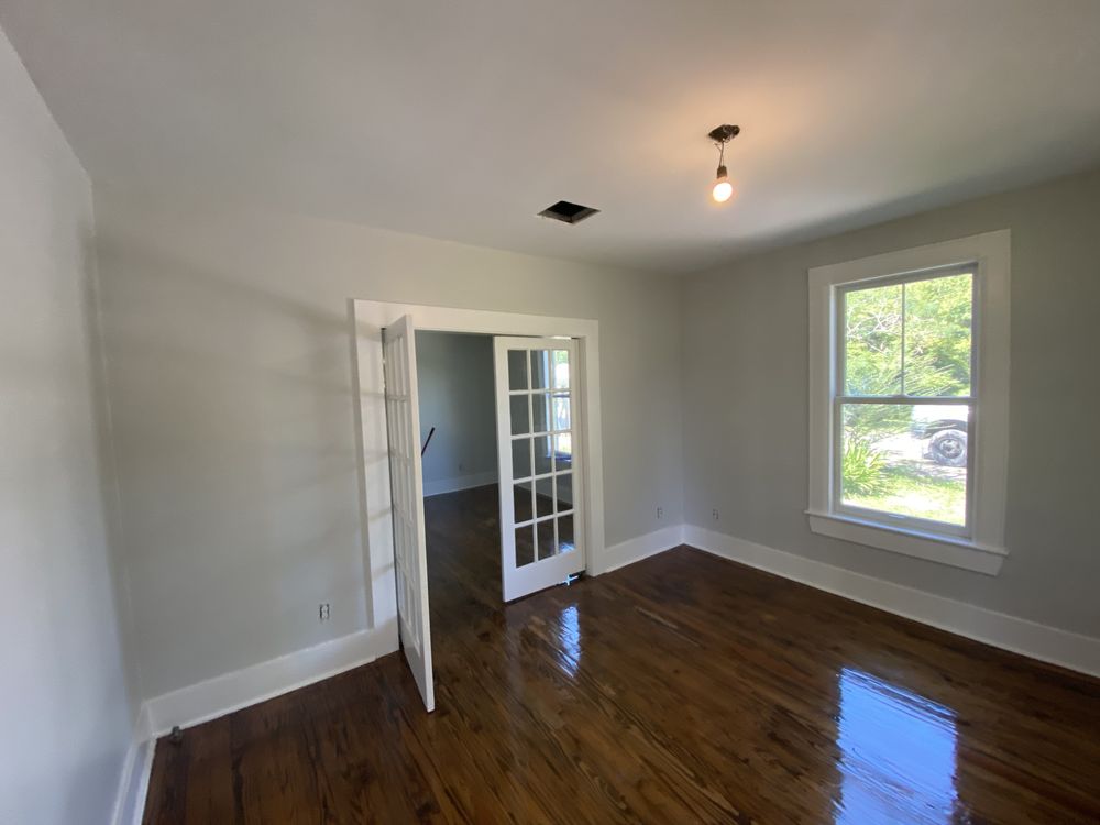 Slide of Rojo’s Custom Painting