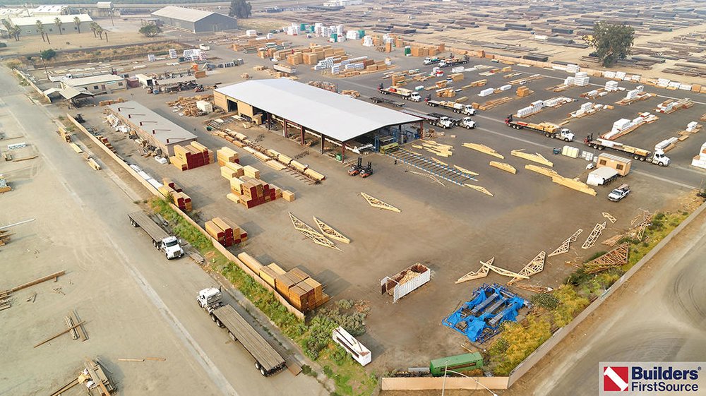 BUILDERS FIRSTSOURCE Updated August 2024 300 N American St, Shafter, California Building