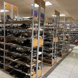 Dillard's - Shoes lots of nice shoes