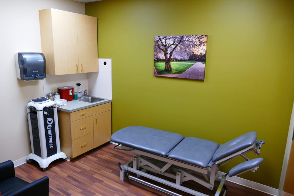 LAKEVIEW FAMILY WELLNESS Updated October 2024 12 Photos 6016 NE Bothell Way, Kenmore