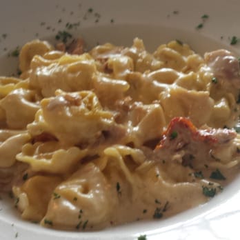 LouCas - Tortellini alfredo - Italian Near Me - Edison, New Jersey LouCas - Tortellini alfredo - Italian Near Me - Edison, New Jersey