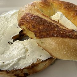 5th Ave Bagelry - Jalapeño cheese bagel