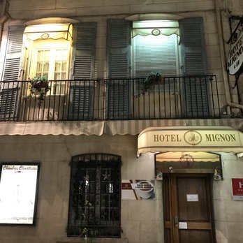 Hôtel Mignon - Hotel Mignon front door. - Hotels Near Me - Avignon, 84