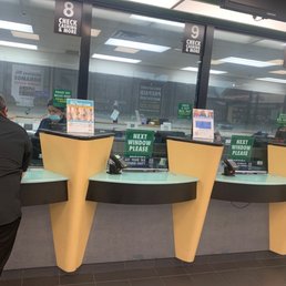 4 employer working but only 1 window open 4 employer working but only 1 window open