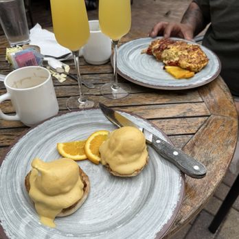 Rendezvous - Crab Benedict, Mimosa, and omelette - Seafood Near Me - Fort Lauderdale, Florida Rendezvous - Crab Benedict, Mimosa, and omelette - Seafood Near Me - Fort Lauderdale, Florida