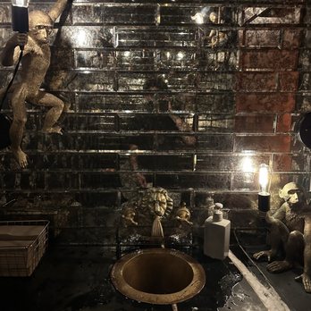 Bagheera - Bathroom - IG @bougiefoodieboi - Cocktail Bars Near Me - Vancouver, British Columbia Bagheera - Bathroom - IG @bougiefoodieboi - Cocktail Bars Near Me - Vancouver, British Columbia
