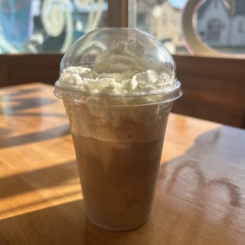 Liled's Candy Kitchen - Root beer Float - Candy Stores Near Me - Vallejo, California