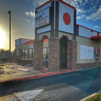 Fray's Donut House - Front facade, entrance and drive-through - Donuts Near Me - Pinellas Park, Florida Fray's Donut House - Front facade, entrance and drive-through - Donuts Near Me - Pinellas Park, Florida