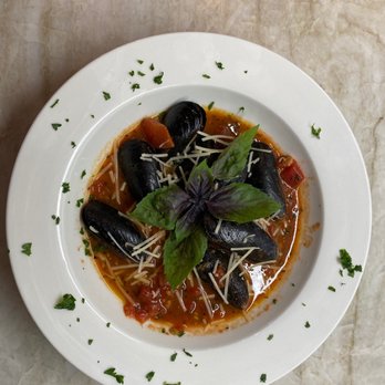 Chef JR Dinners - Zuppa Di Mussels - Personal Chefs Near Me Chef JR Dinners - Zuppa Di Mussels - Personal Chefs Near Me
