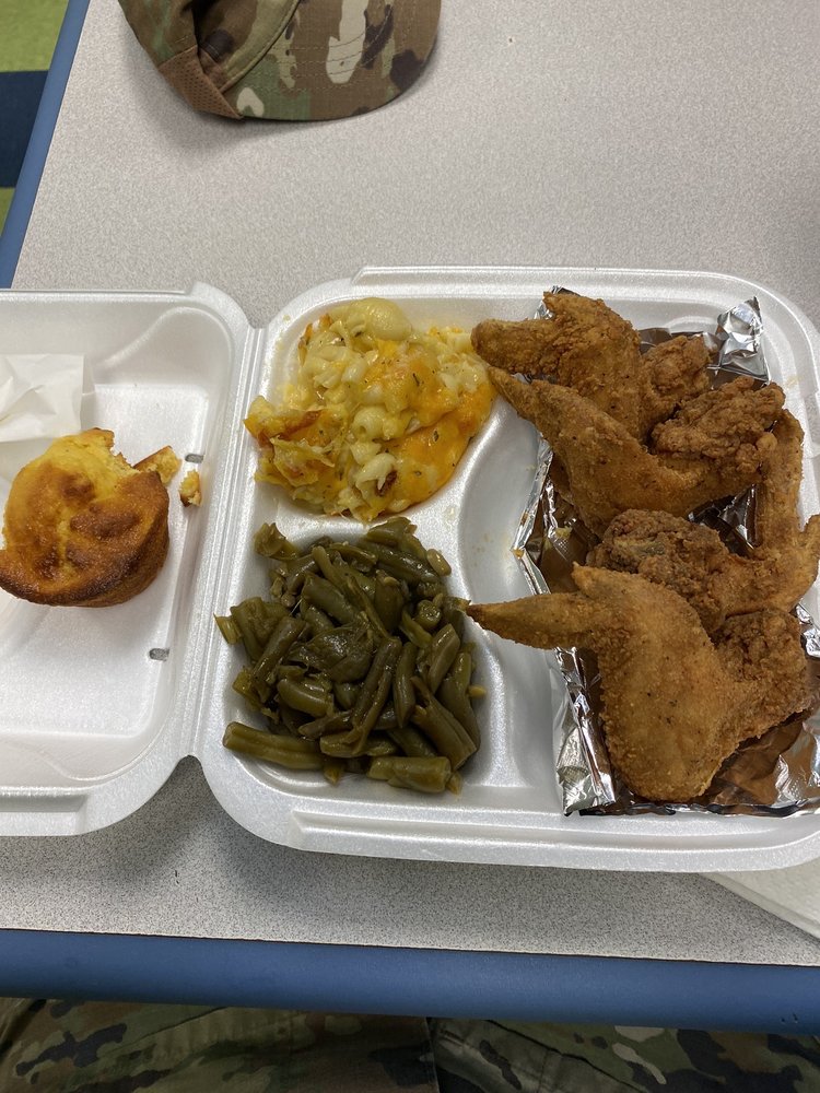 Sally T’s Cafe & Cupcakes