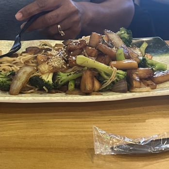 Kyushu Grill - Noodles with veggies - Ramen Near Me - Douglasville, Georgia