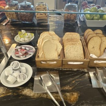Turkish Airlines Lounge - Airport Lounges Near Me - Miami, Florida Turkish Airlines Lounge - Airport Lounges Near Me - Miami, Florida