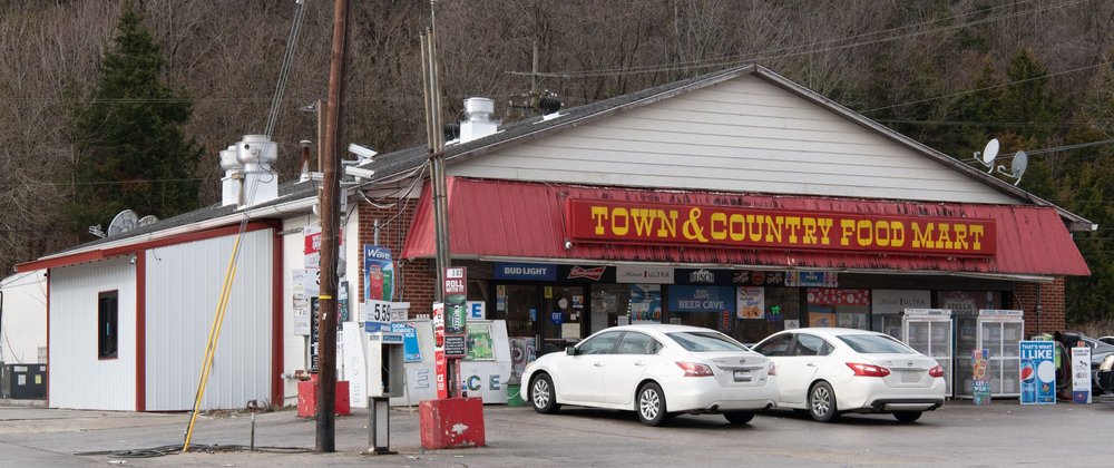 Town & Country Food Mart Logo