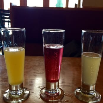 Flo - Mimosa Flight - Breakfast & Brunch Near Me - Chicago, Illinois