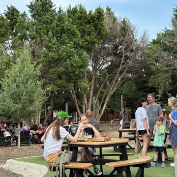 Meanwhile Brewing - Nice outdoor seatings - Breweries Near Me - Austin, Texas Meanwhile Brewing - Nice outdoor seatings - Breweries Near Me - Austin, Texas
