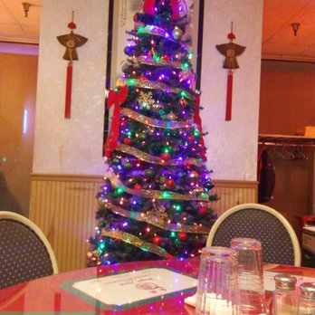 Dragon House East - a christmas tree in the dining room - Chinese Near Me - Des Moines, Iowa