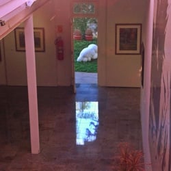Museu Guido Viaro - Porta que leva ao jardim.