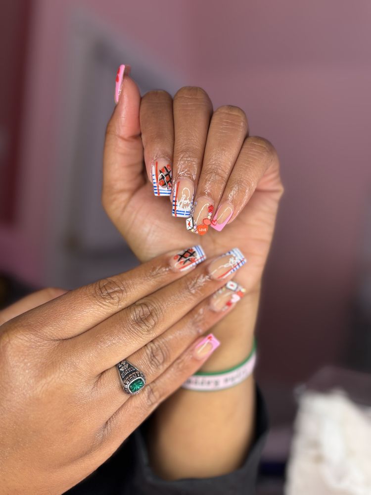 Kissed by Keyuana Hair & Nails Logo