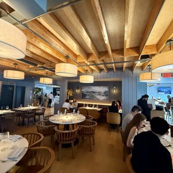 ORA FreeStyle Italian - Main dining room - Italian Near Me - Oradell, New Jersey ORA FreeStyle Italian - Main dining room - Italian Near Me - Oradell, New Jersey