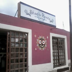 Shanti Roots - Fachada principal de Shanti Roots.