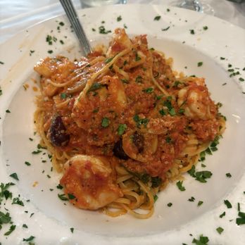 Linguine's Italian Restaurant - Linguine Shrimp - Italian Near Me - Bowmansville, New York Linguine's Italian Restaurant - Linguine Shrimp - Italian Near Me - Bowmansville, New York