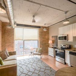 BJB Properties - 3141 N. Sheffield Loft