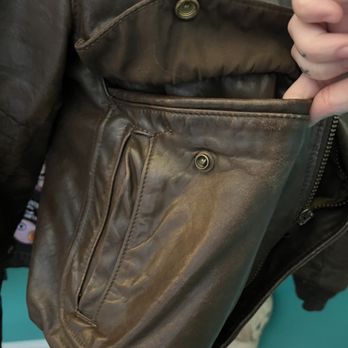 Leather Care Specialists - Post-repair pocket - Leather Goods Near Me - Avon, Illinois Leather Care Specialists - Post-repair pocket - Leather Goods Near Me - Avon, Illinois