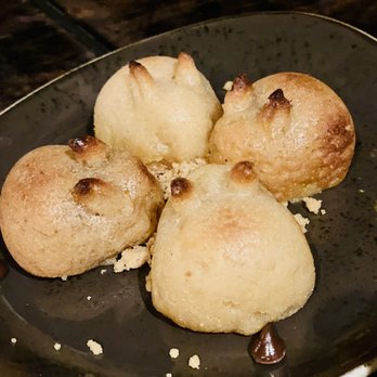 XO Restaurant - Freshly baked brown butter mochi rabbits - Asian Fusion Near Me - Honolulu, Hawaii XO Restaurant - Freshly baked brown butter mochi rabbits - Asian Fusion Near Me - Honolulu, Hawaii