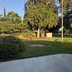 Bell Gardens Golf Course - Pathway to Hole 1