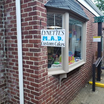 Lynette's MAD Custom Cakes - a storefront - Bakeries Near Me - New Kensington, Pennsylvania Lynette's MAD Custom Cakes - a storefront - Bakeries Near Me - New Kensington, Pennsylvania