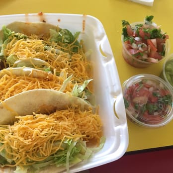 Nico's Mexican Food - Three chicken tacos on flour tortilla with pico de gallo and a side of guac. - Mexican Near Me - Tucson, Arizona Nico's Mexican Food - Three chicken tacos on flour tortilla with pico de gallo and a side of guac. - Mexican Near Me - Tucson, Arizona