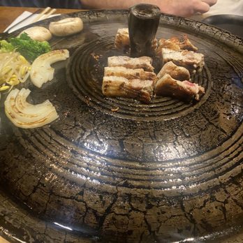 Cast Iron Pot Island - Garlic chicken - Korean Near Me - Staten Island, New York