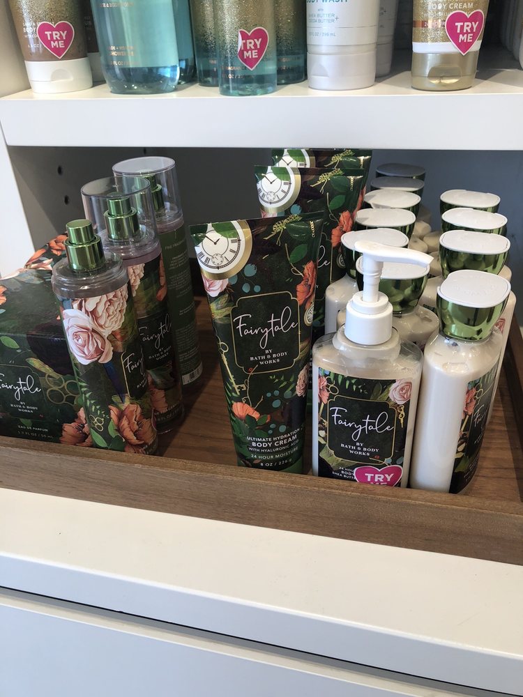 BATH & BODY WORKS Updated October 2024 3101 Silverlake Village Dr