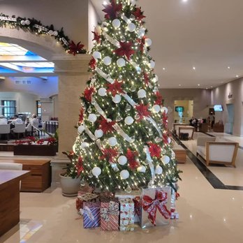 Hotel Marina El Cid - Lobby decor - Resorts Near Me - Puerto Morelos, ROO