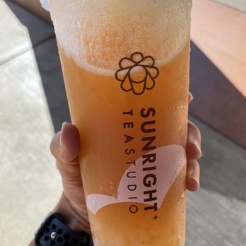 Sunright Tea Studio - Sunnyvale - Peach tea - Bubble Tea Near Me - Sunnyvale, California