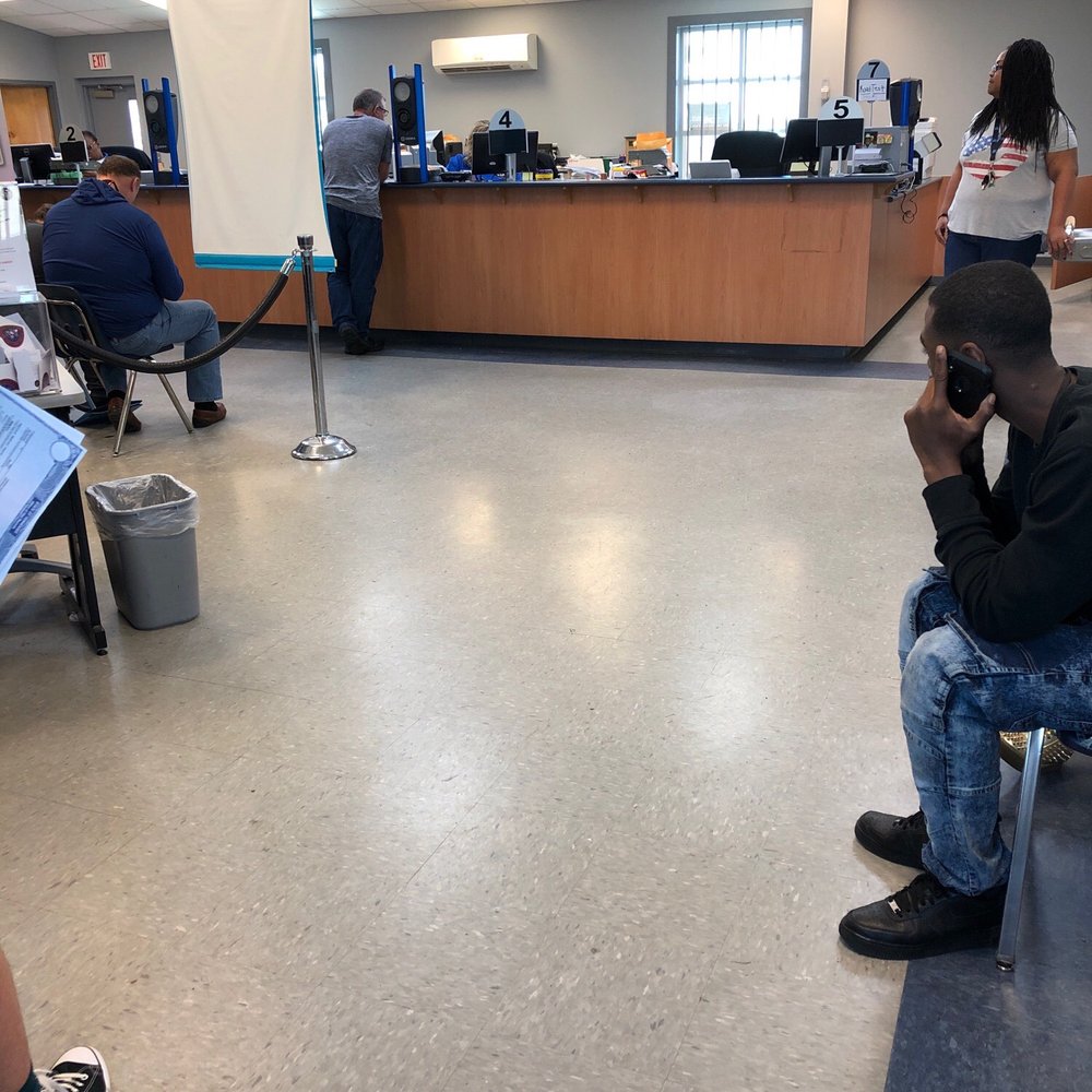 DMV Office - Departments of Motor Vehicles Near Me - Nesbit, Mississippi