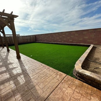 Jb Landscaping - a backyard with artificial grass - Landscaping Near Me Jb Landscaping - a backyard with artificial grass - Landscaping Near Me