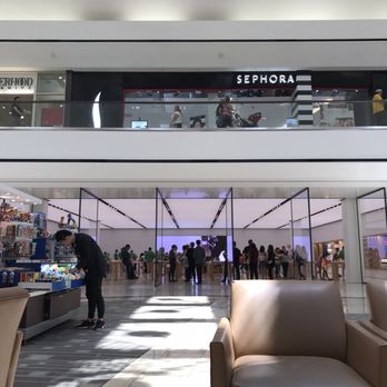 Apple Stoneridge Mall - Big store! - Electronics Near Me - Pleasanton, California Apple Stoneridge Mall - Big store! - Electronics Near Me - Pleasanton, California
