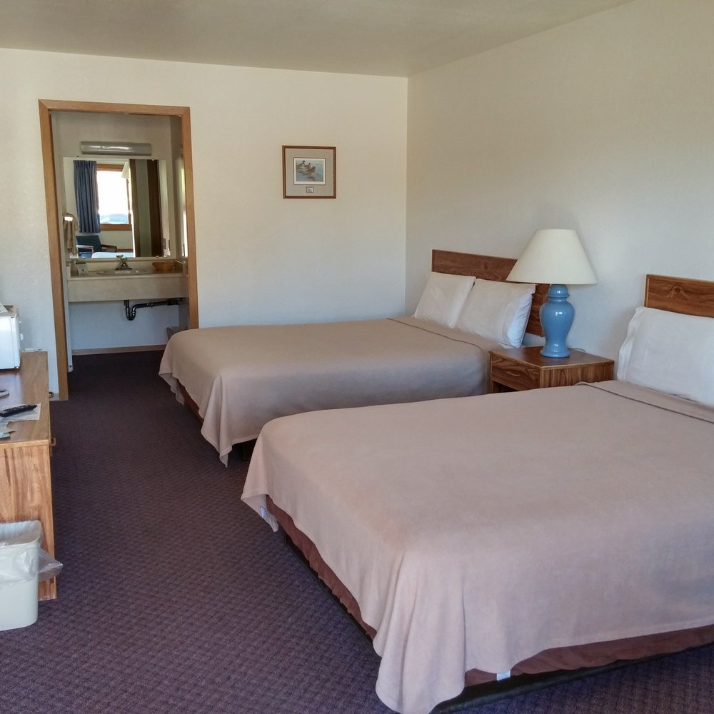 Double queen room. Double queen room.