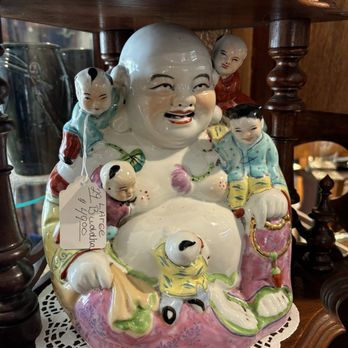 Hyde Park Antiques Center - Antiques Near Me - Hyde Park, New York