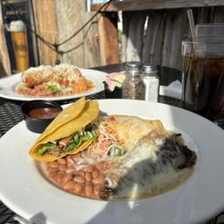 La Cueva Cafe